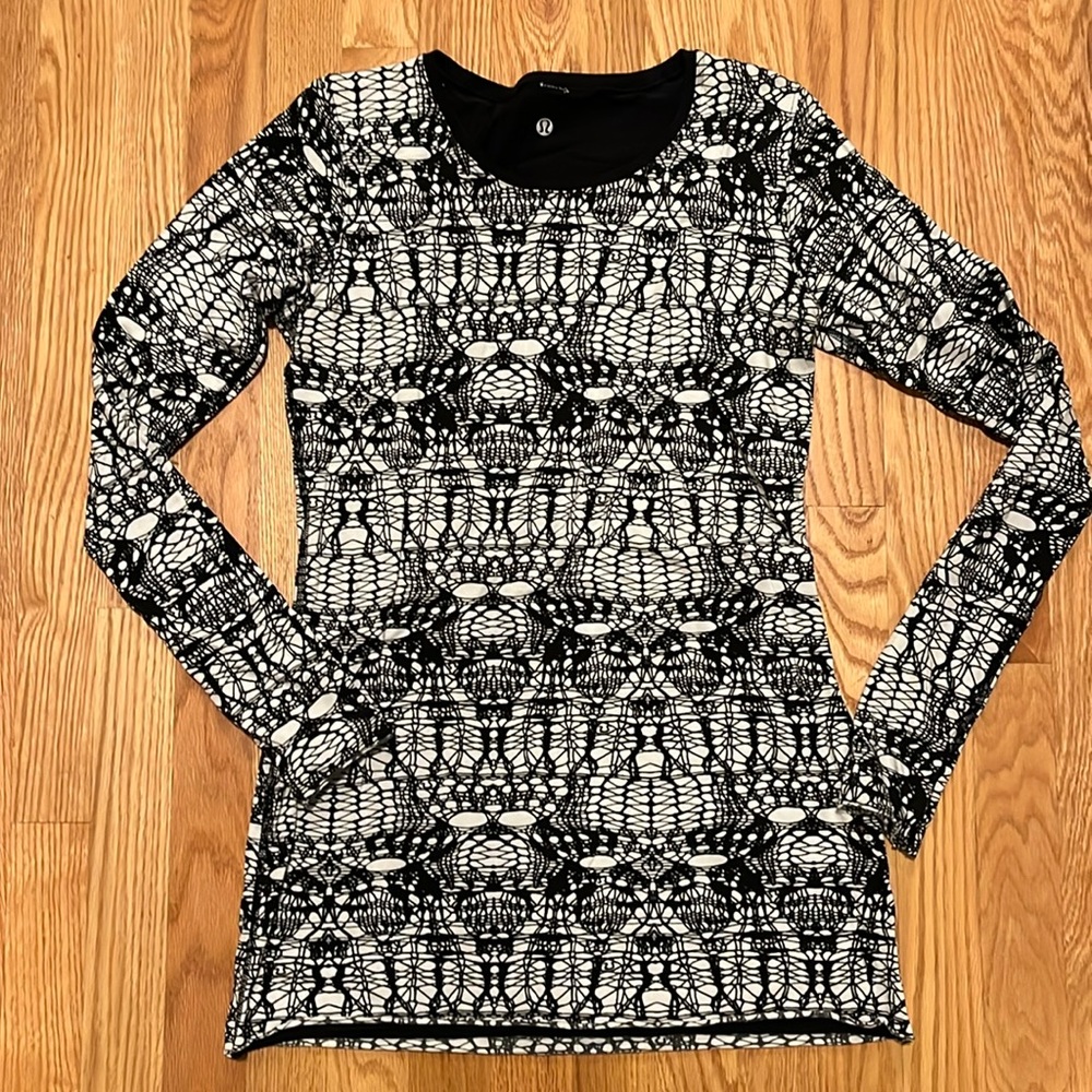 Reversible long sleeve lululemon tee